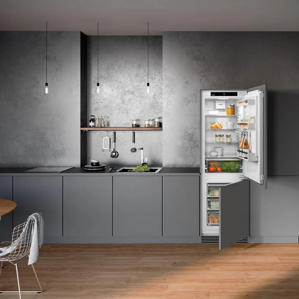 Liebherr IKGN 51VE03 EasyFresh Integrated Frost Free Fridge Freezer E Rated