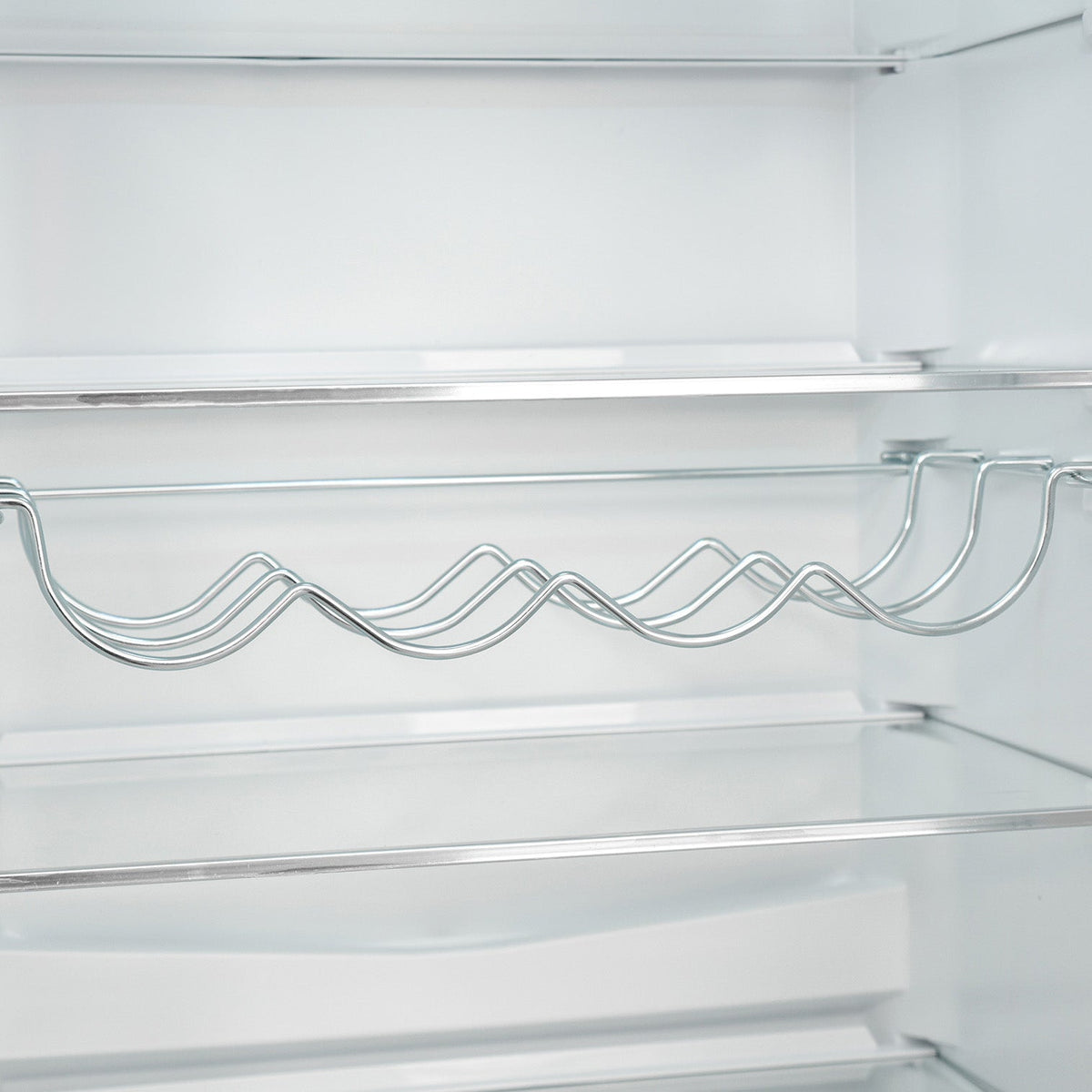 Montpellier MIFF730FF Integrated 70/30 Frost Free Fridge Freezer - Sliding Hinge